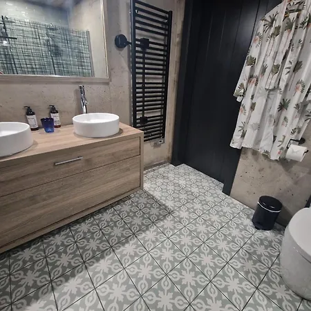 Lodge Solar Dos Limas Criacao Velha